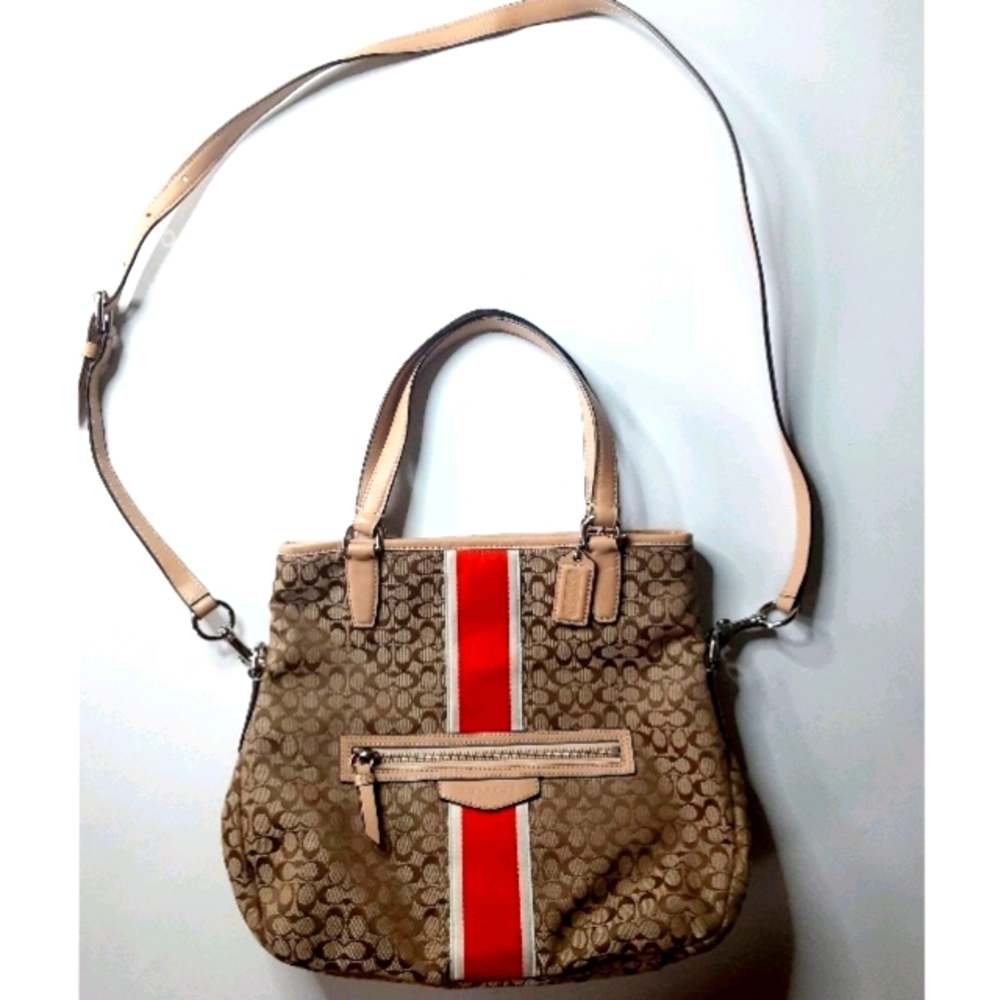 Coach M1381 F27024 Signature Crossbody Purse